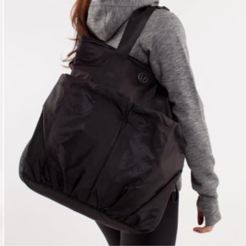 Lululemon Flow and Go Tote
